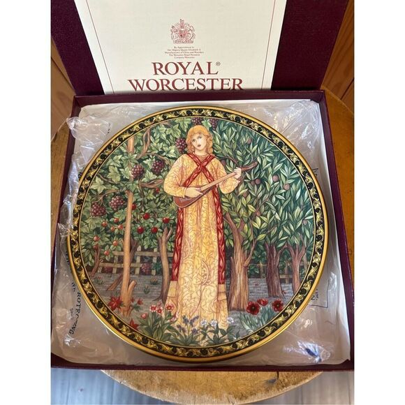 Vintage Royal Worcester for Past Times Bone China Plate, ‘The Orchard - Autumn ’ - Picture 1 of 5